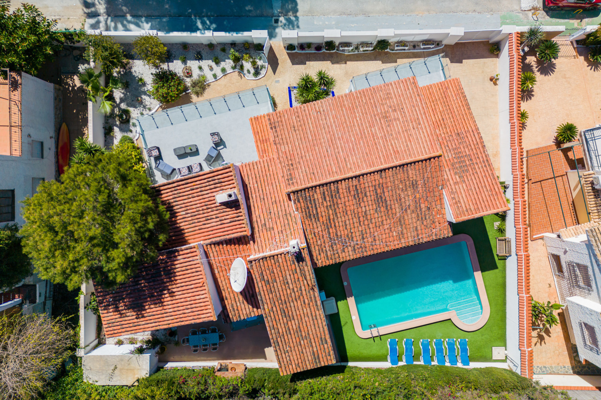 Resale - Villa -
Dehesa de Campoamor