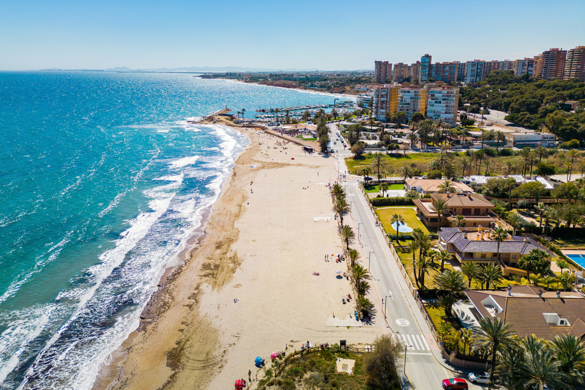 Resale - Villa -
Dehesa de Campoamor