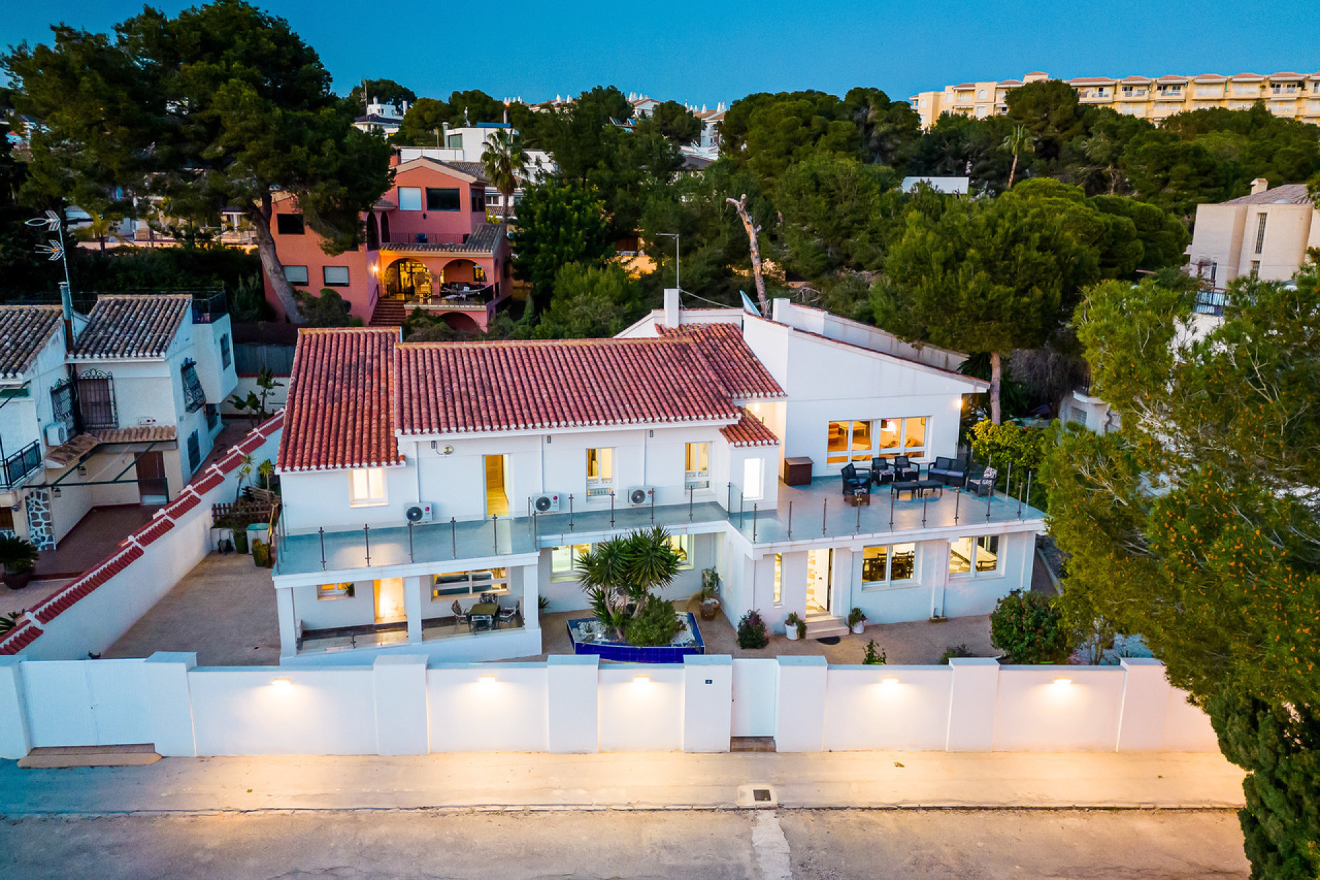 Resale - Villa -
Dehesa de Campoamor