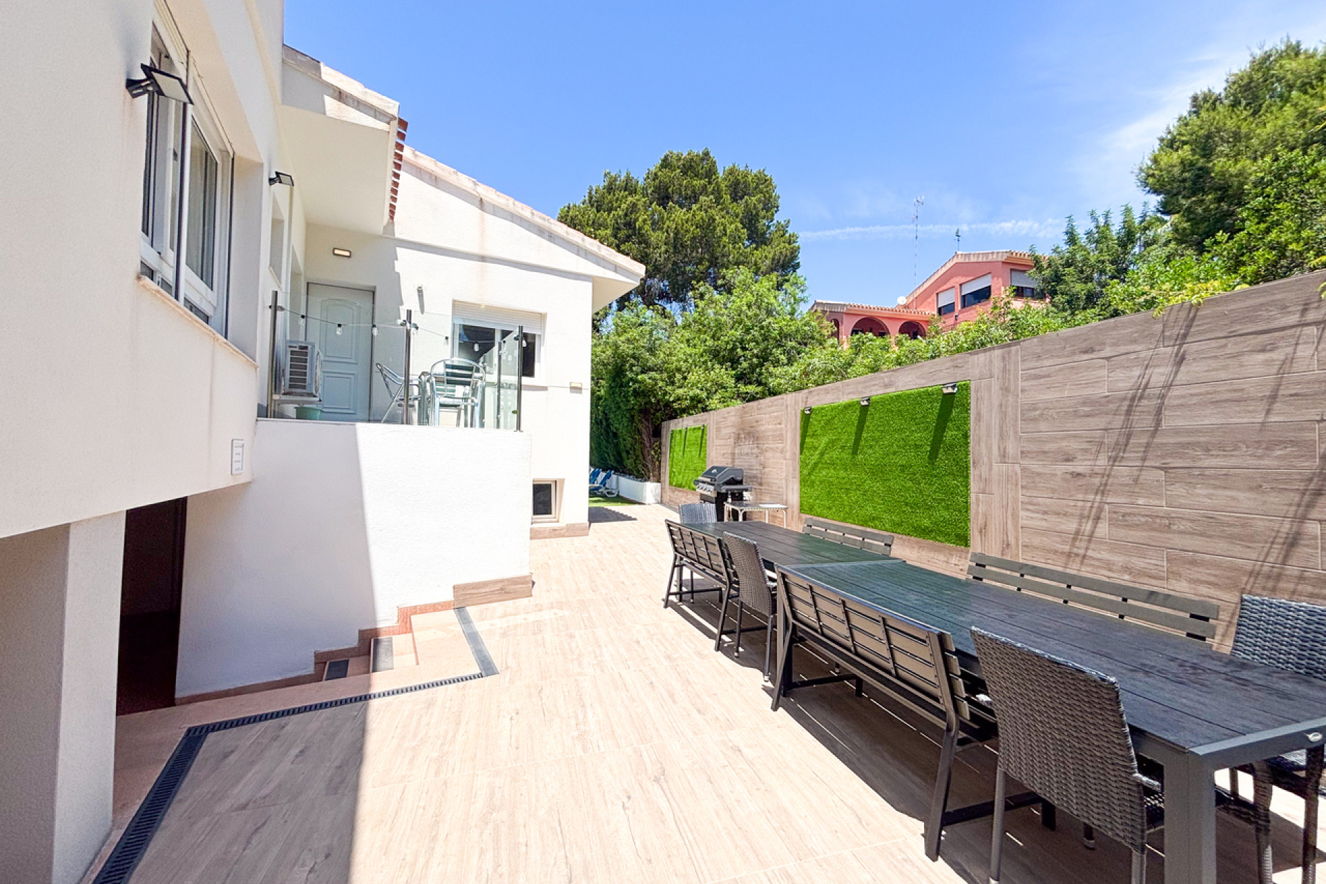 Resale - Villa -
Dehesa de Campoamor