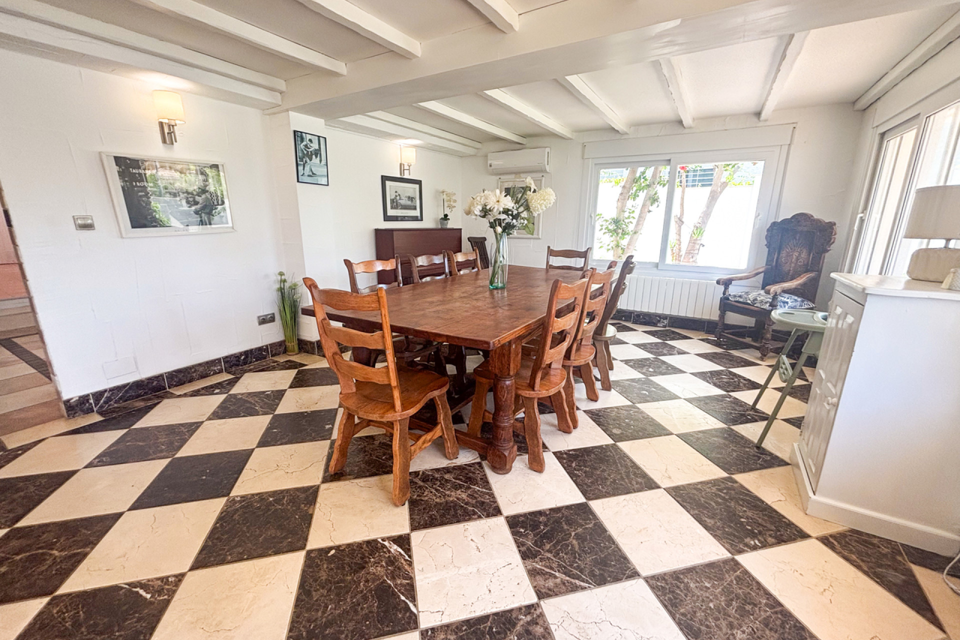 Resale - Villa -
Dehesa de Campoamor