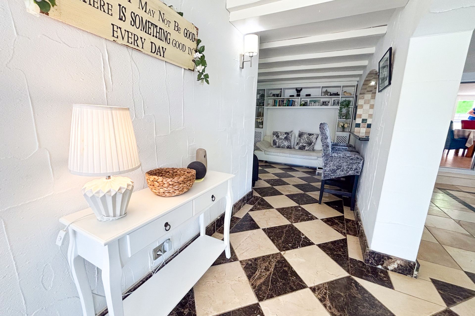 Resale - Villa -
Dehesa de Campoamor