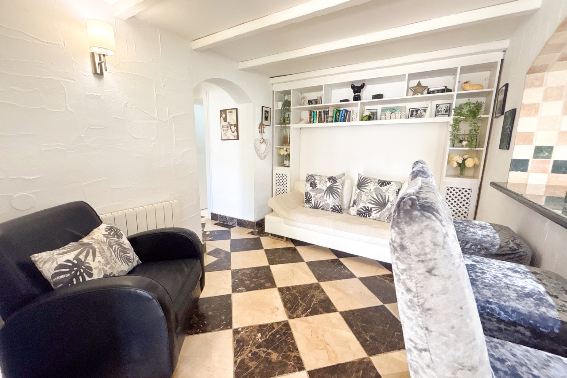 Resale - Villa -
Dehesa de Campoamor