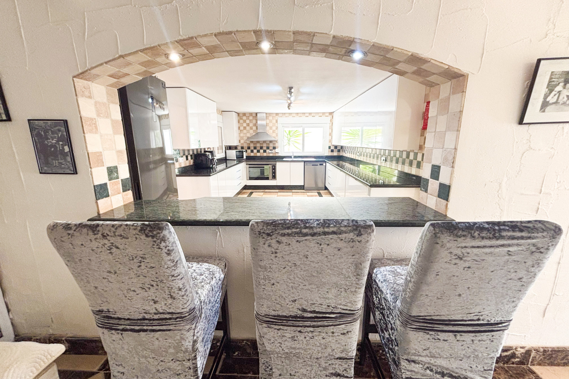 Resale - Villa -
Dehesa de Campoamor