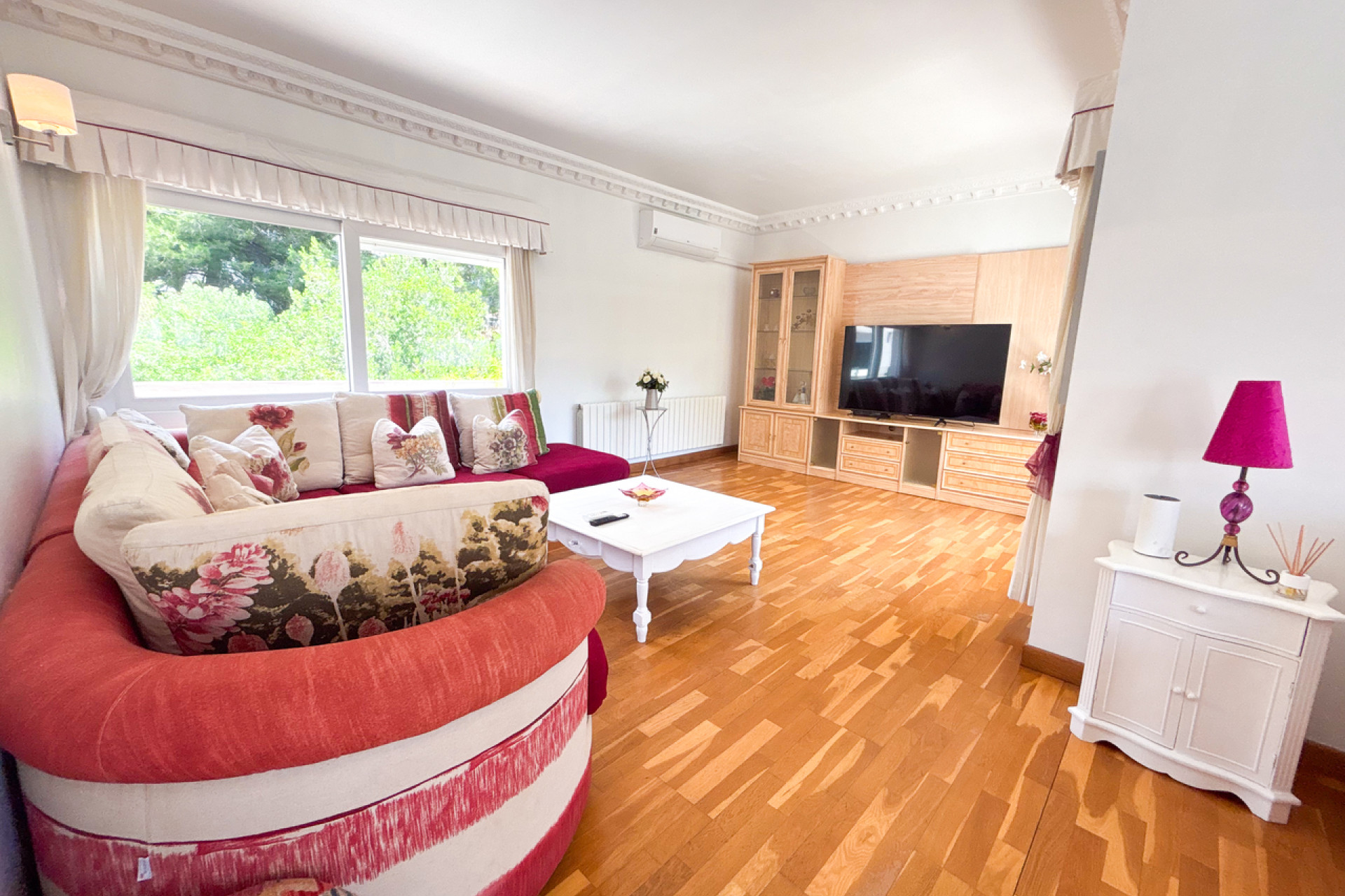 Resale - Villa -
Dehesa de Campoamor