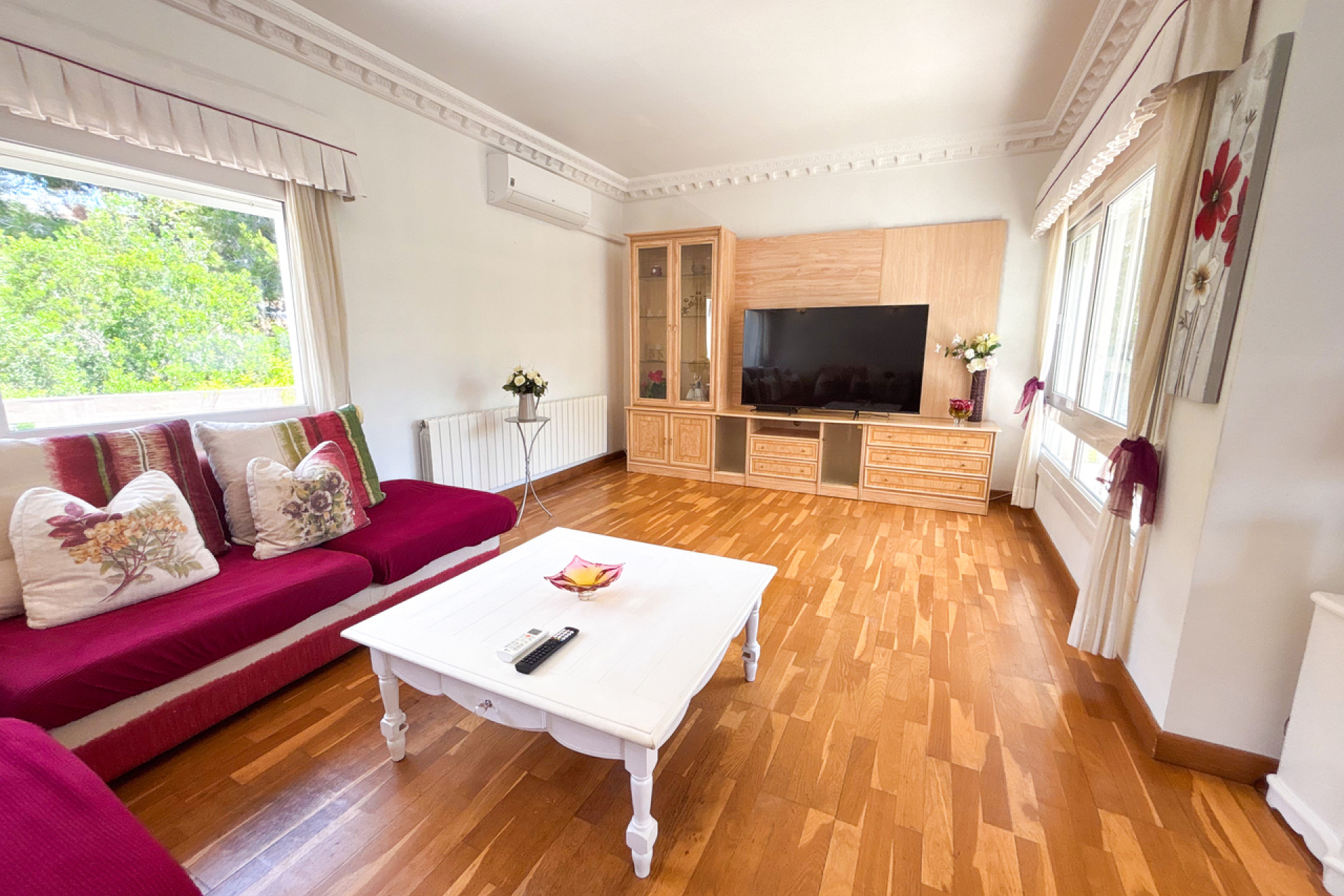 Resale - Villa -
Dehesa de Campoamor
