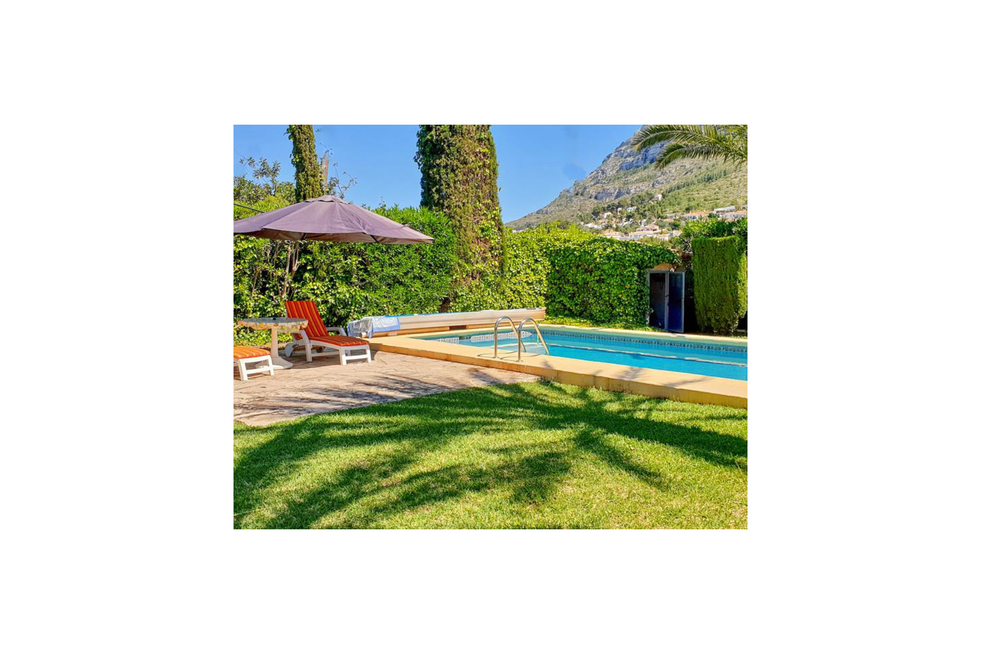 Resale - Villa -
Denia - Center