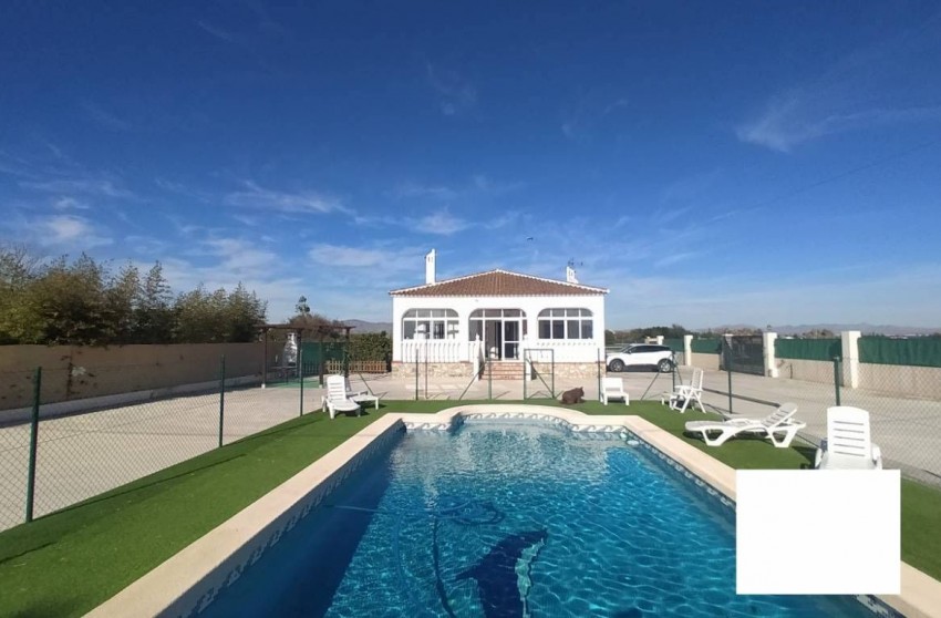 Resale - Villa -
Dolores