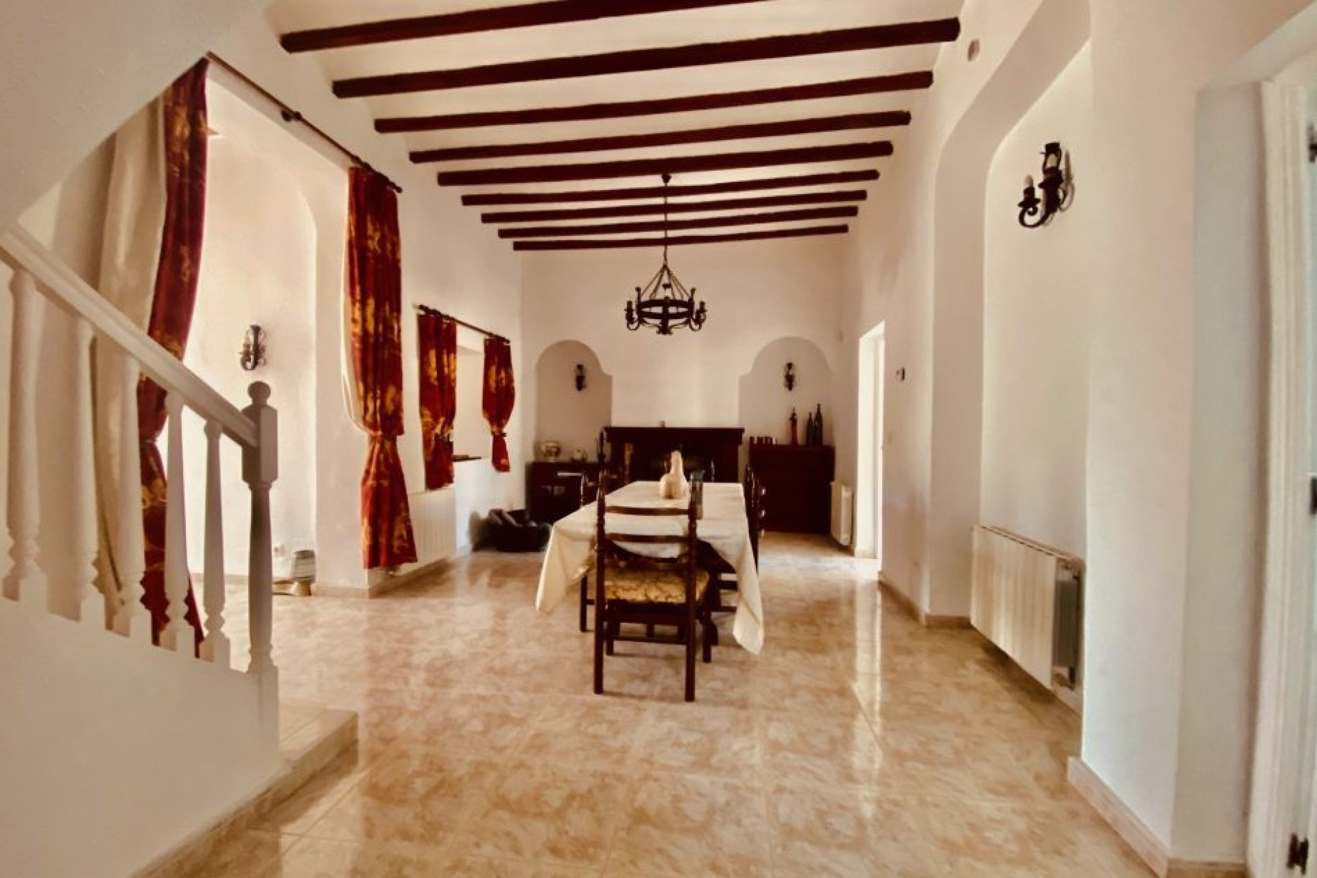Resale - Villa -
El Canton
