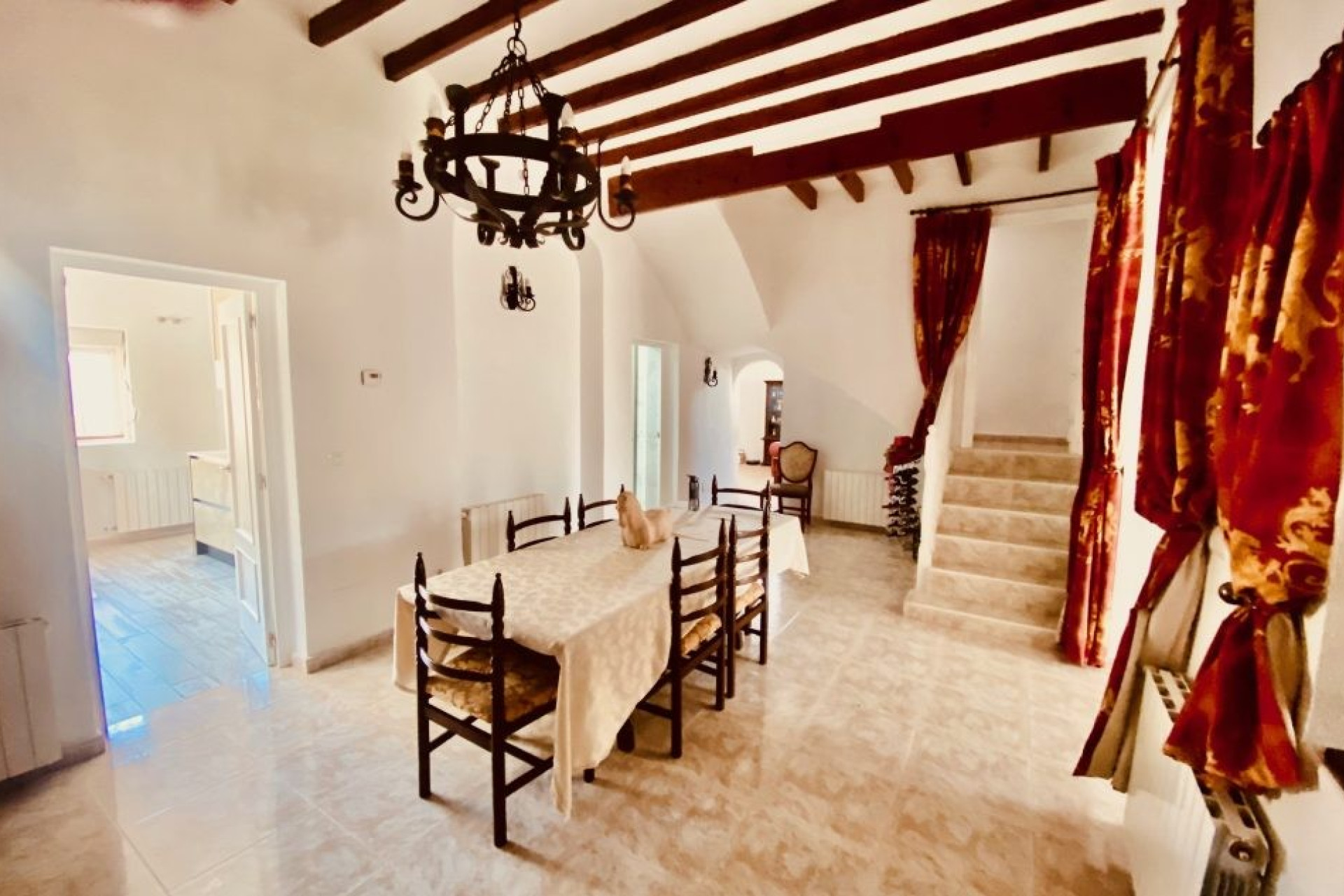 Resale - Villa -
El Canton