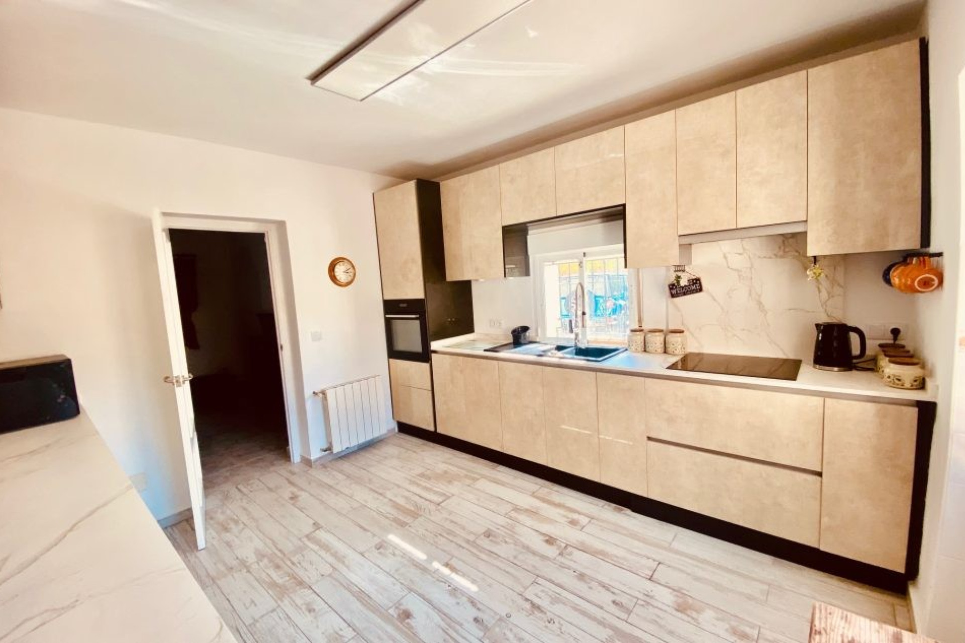 Resale - Villa -
El Canton