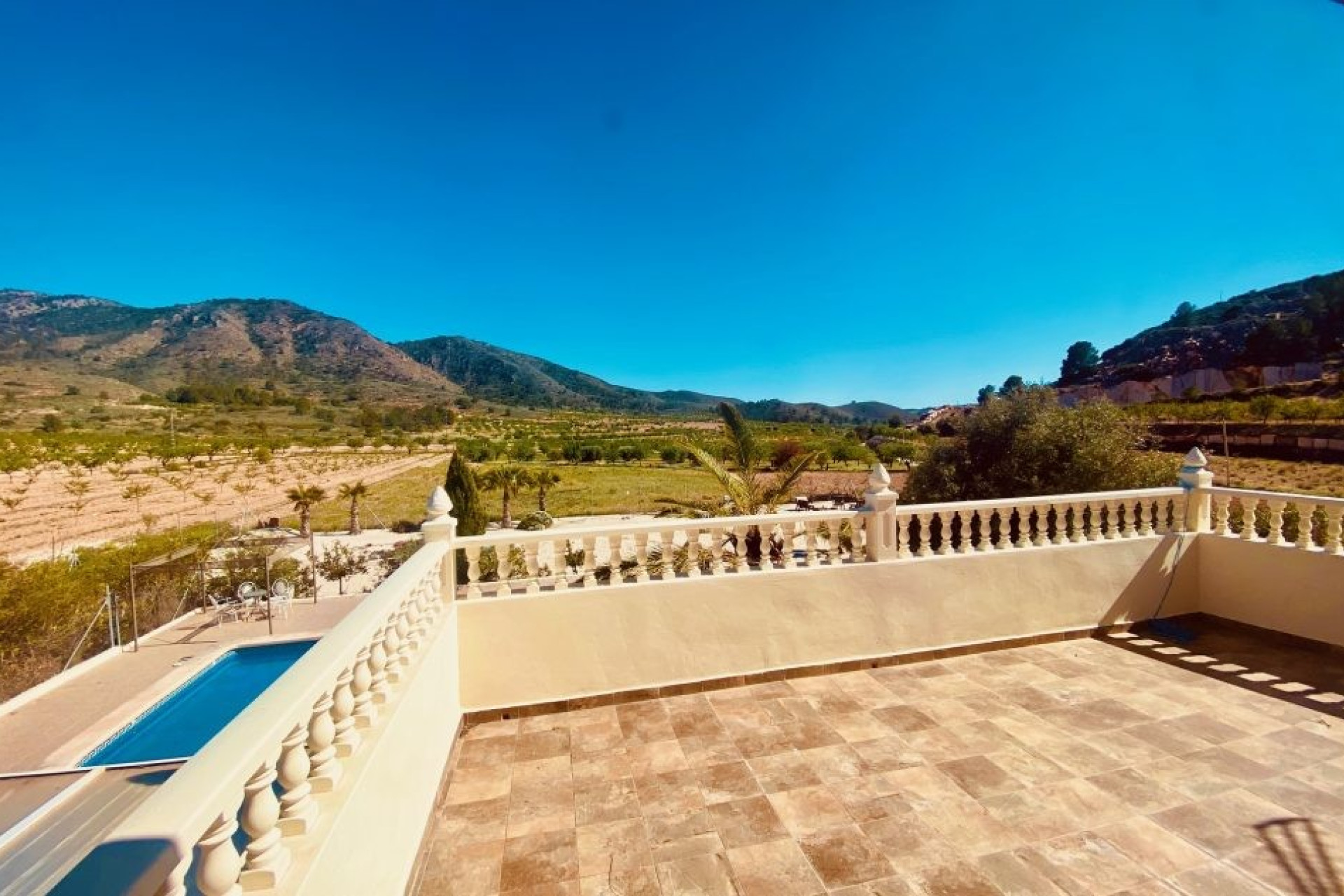 Resale - Villa -
El Canton