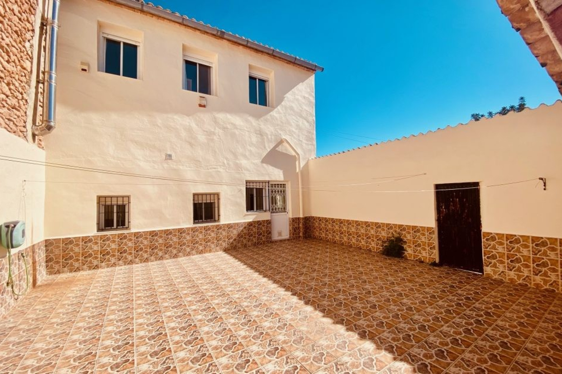 Resale - Villa -
El Canton