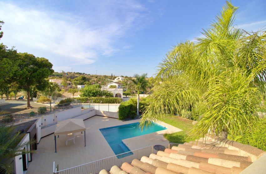 Resale - Villa -
Elche - Peña las Águilas