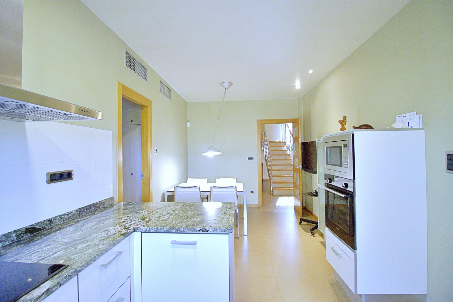 Resale - Villa -
Elche - Peña las Águilas