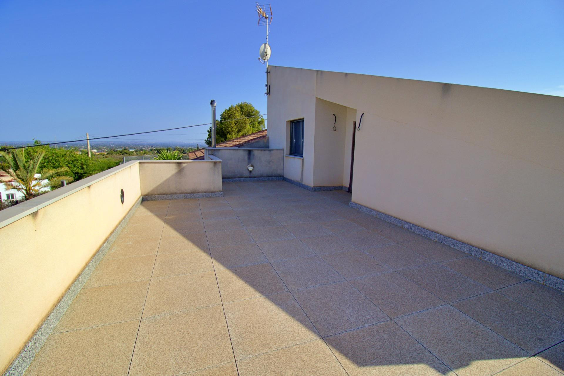 Resale - Villa -
Elche - Peña las Águilas