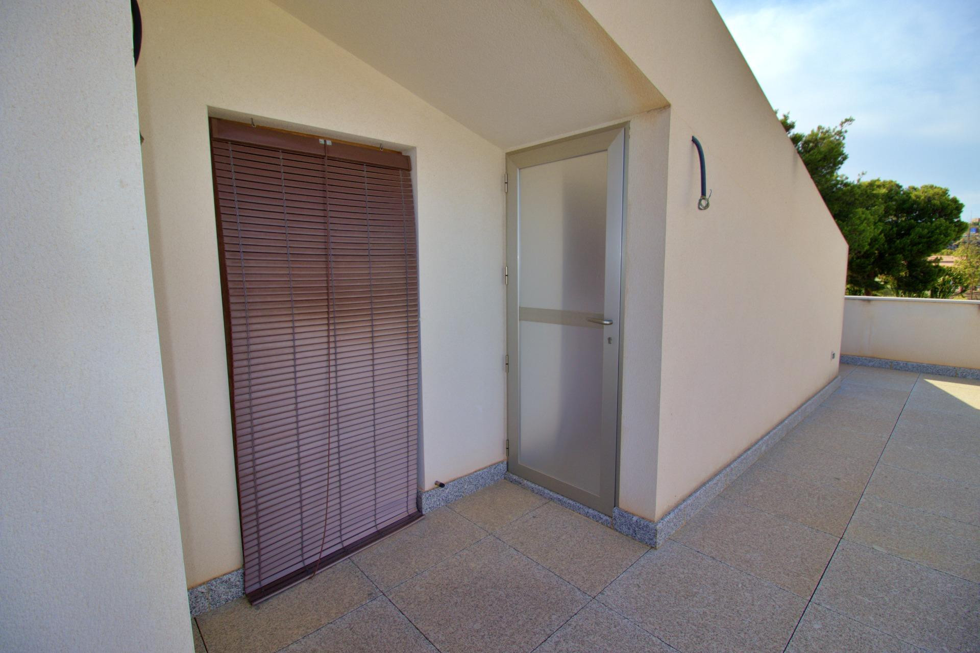 Resale - Villa -
Elche - Peña las Águilas
