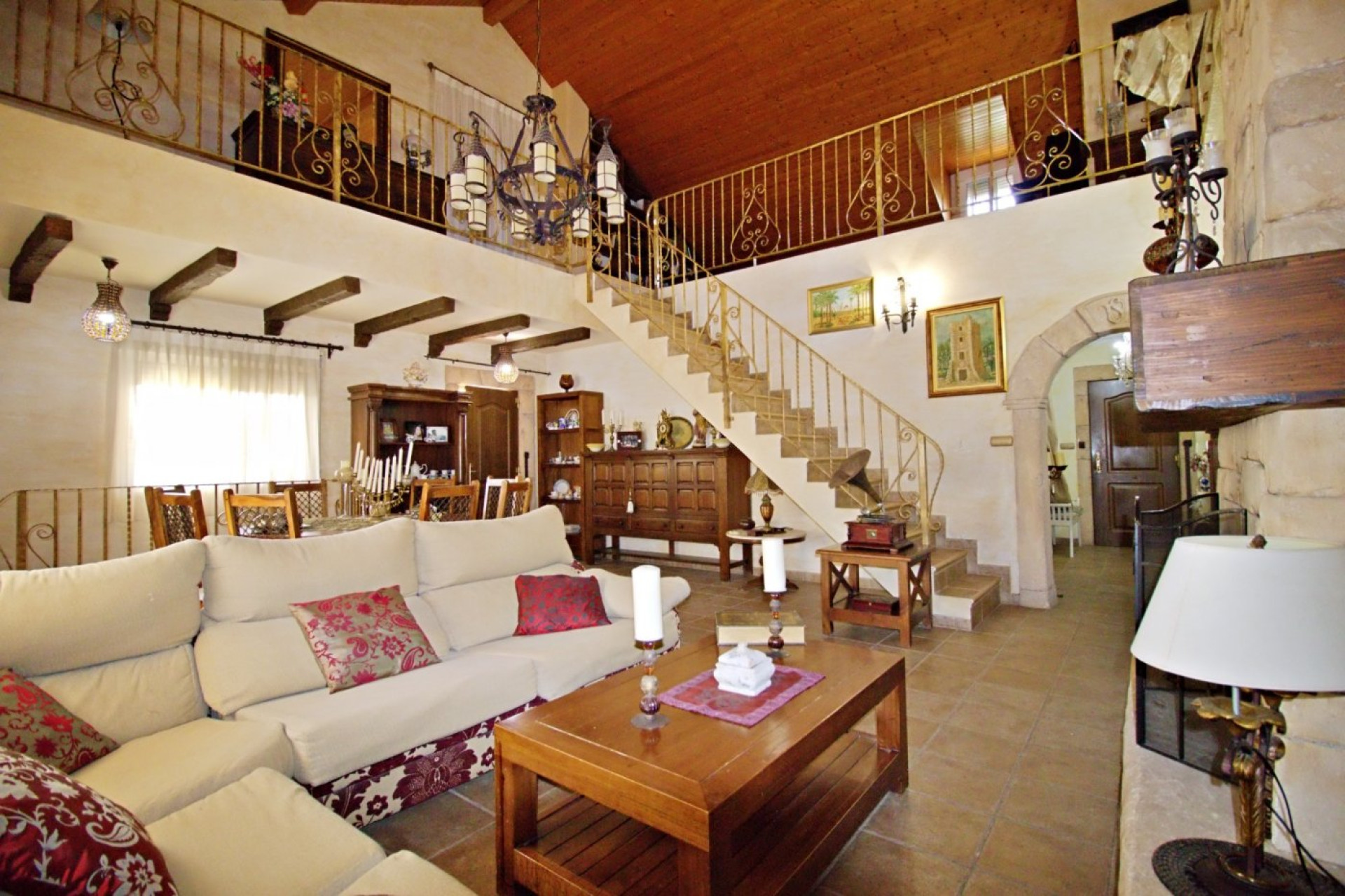 Resale - Villa -
Elche - Valverde