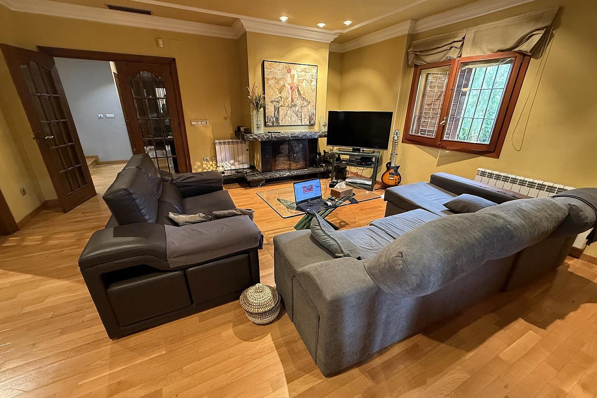 Resale - Villa -
Elda