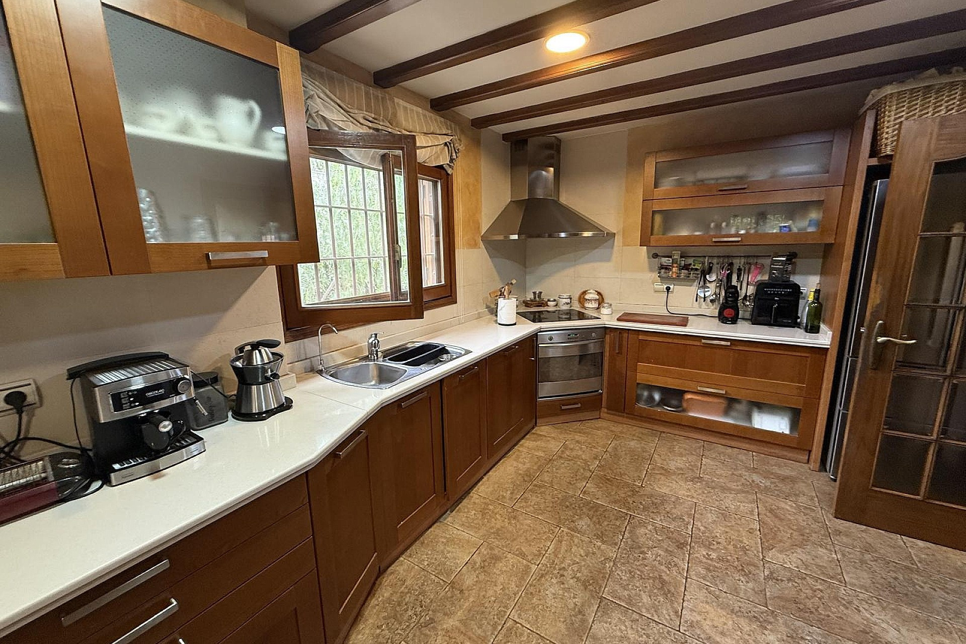 Resale - Villa -
Elda