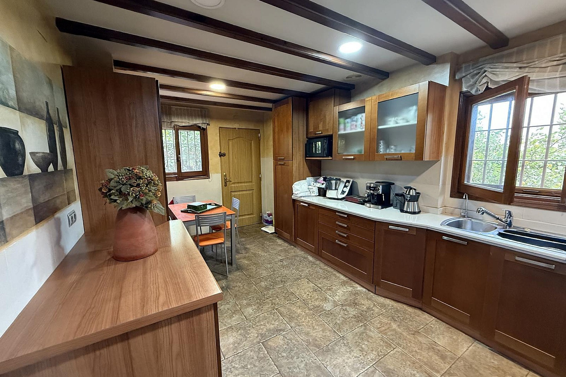 Resale - Villa -
Elda