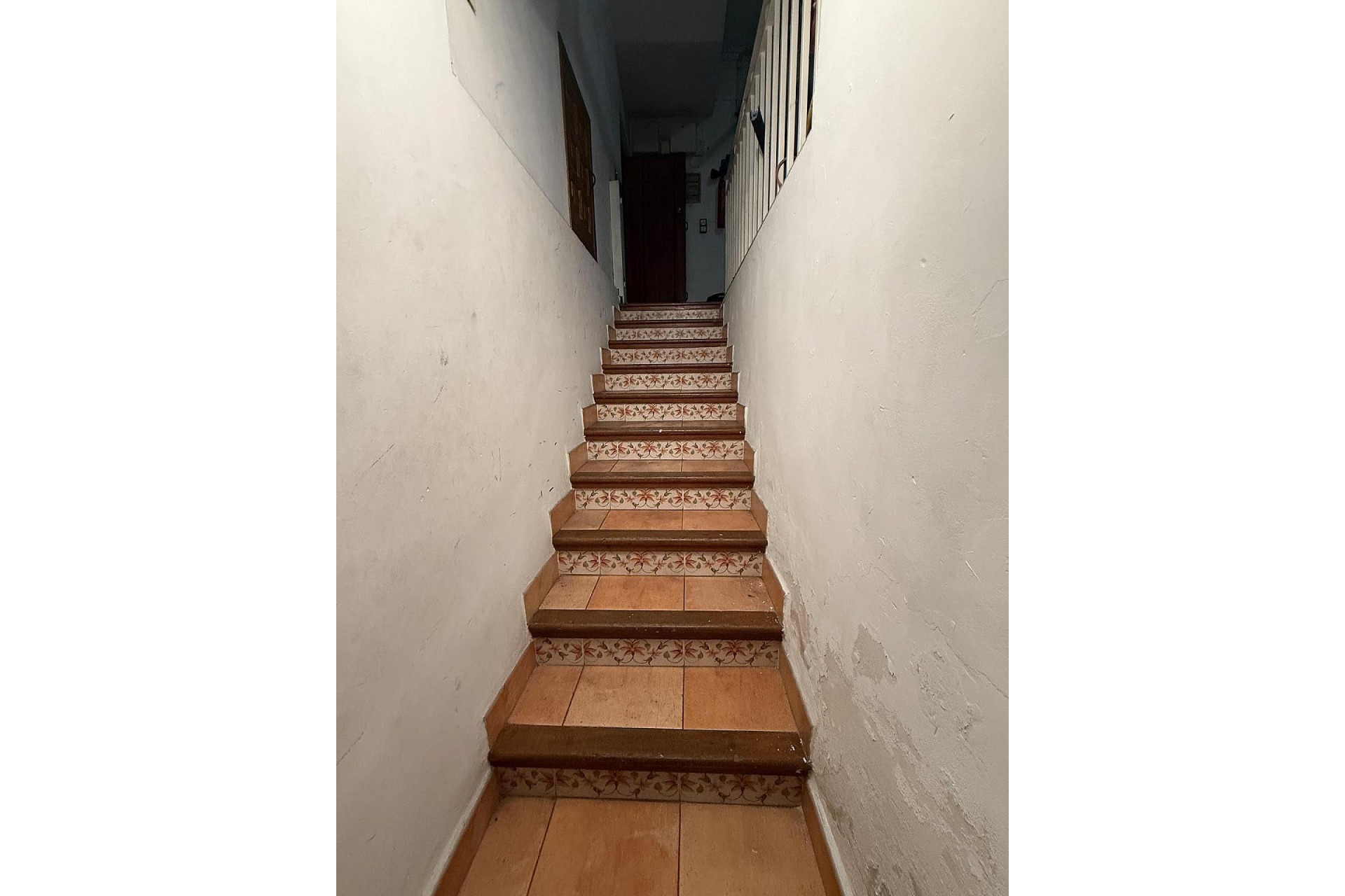 Resale - Villa -
Elda