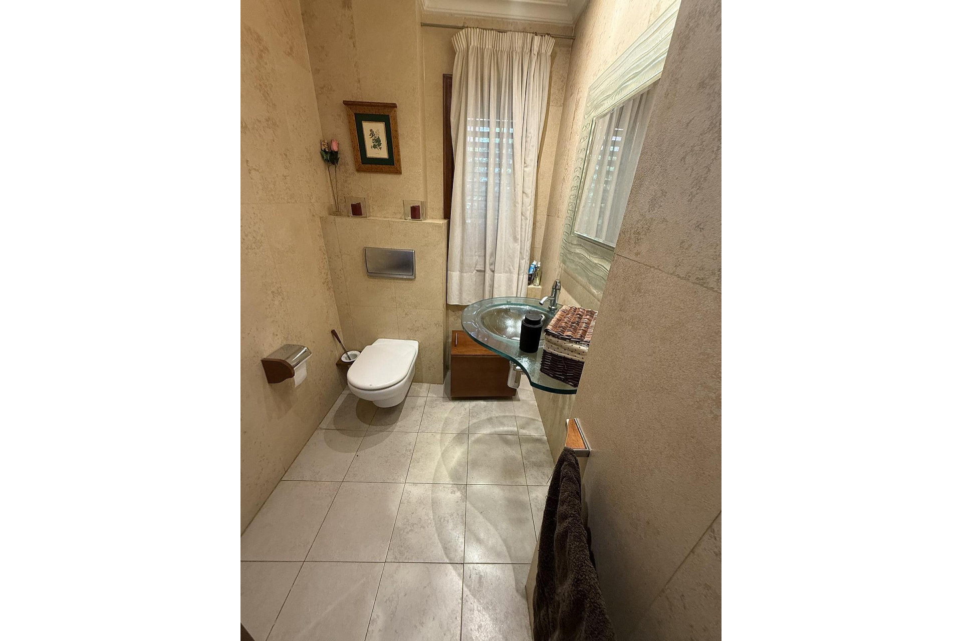 Resale - Villa -
Elda