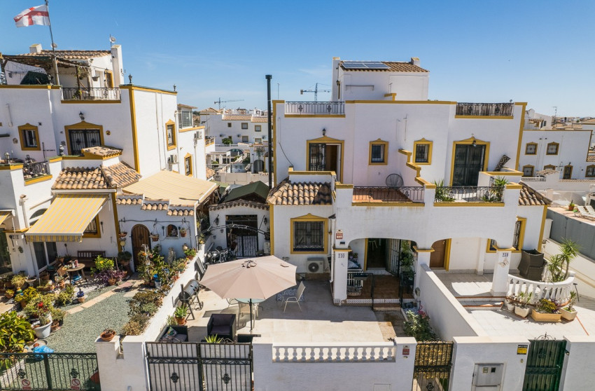 Resale - Villa -
Entre Naranjos - Inland