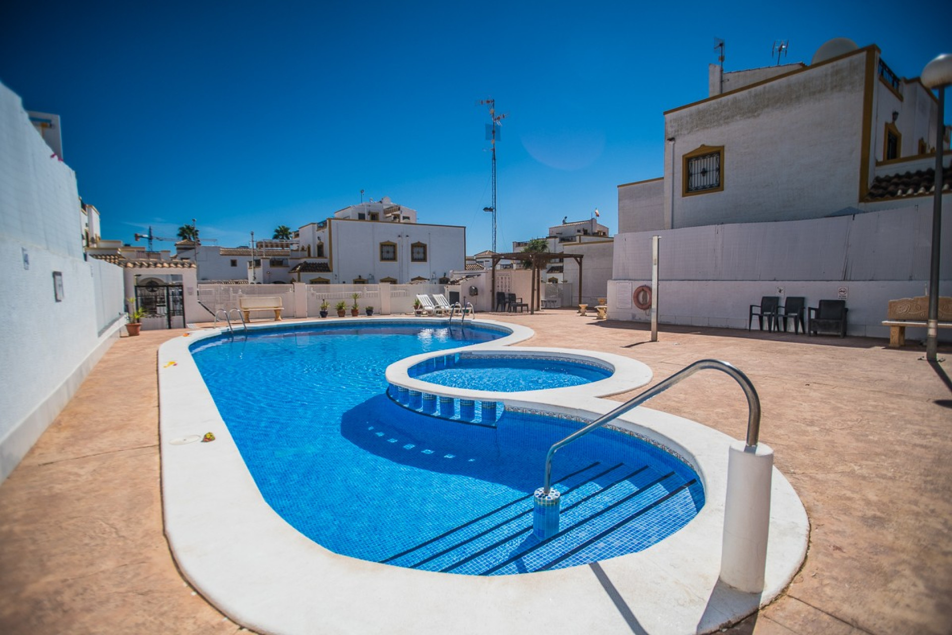 Resale - Villa -
Entre Naranjos - Inland