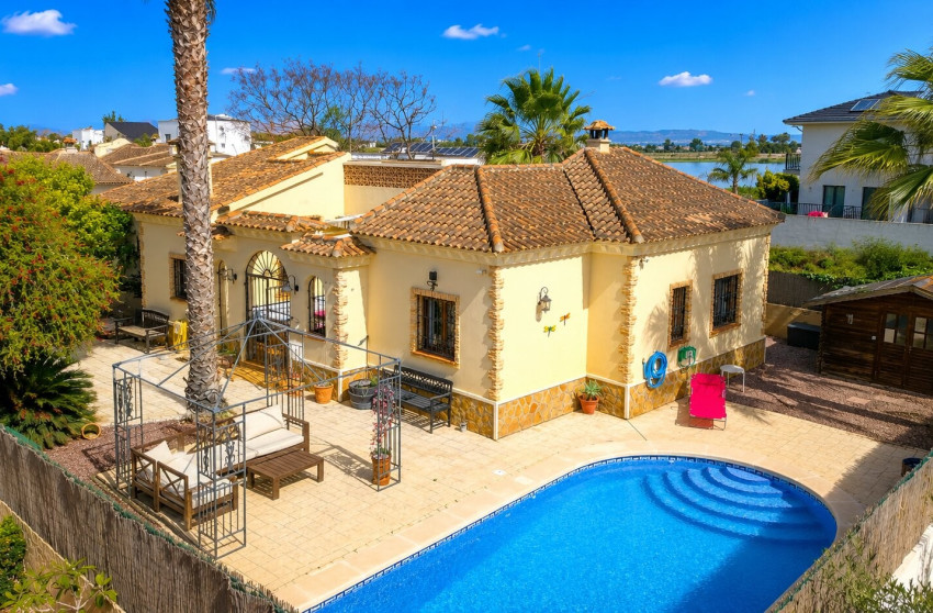 Resale - Villa -
Formentera del Segura - Fincas de La Vega