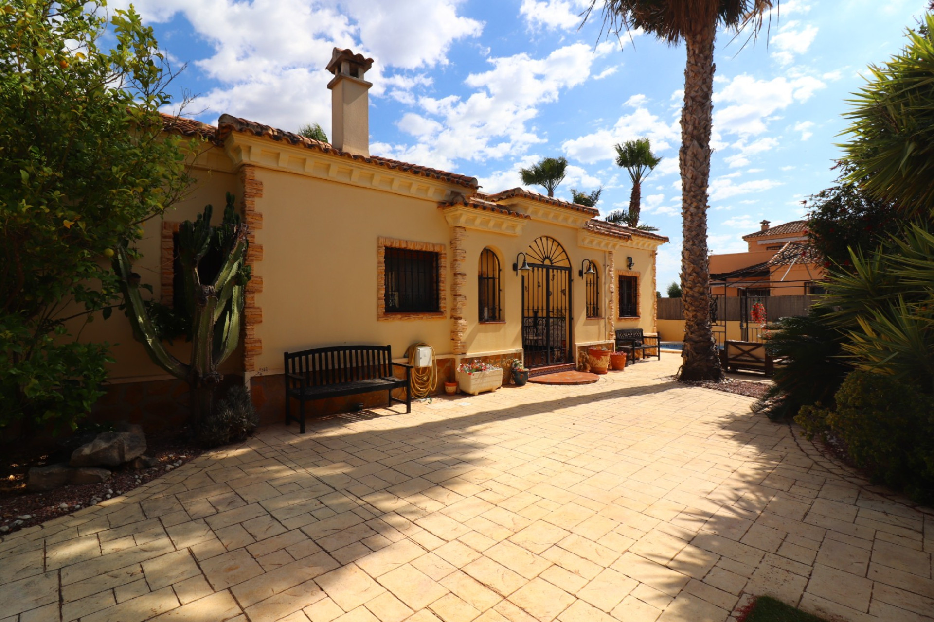 Resale - Villa -
Formentera del Segura - Fincas de La Vega