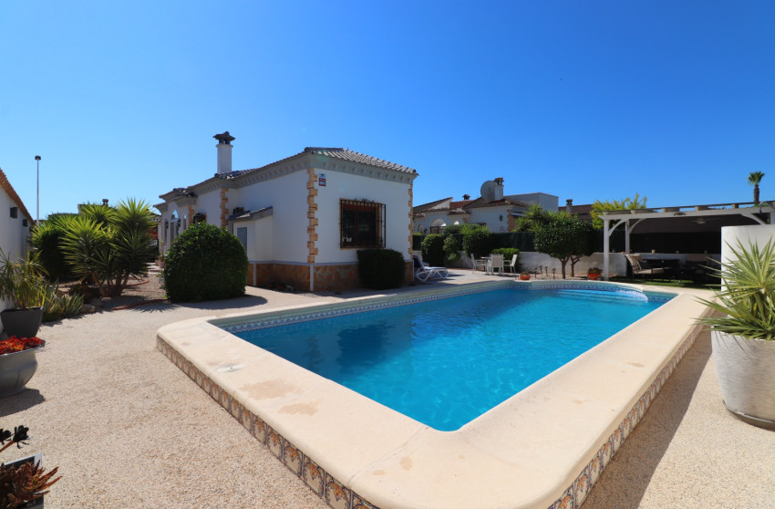 Resale - Villa -
Formentera del Segura - Fincas de La Vega