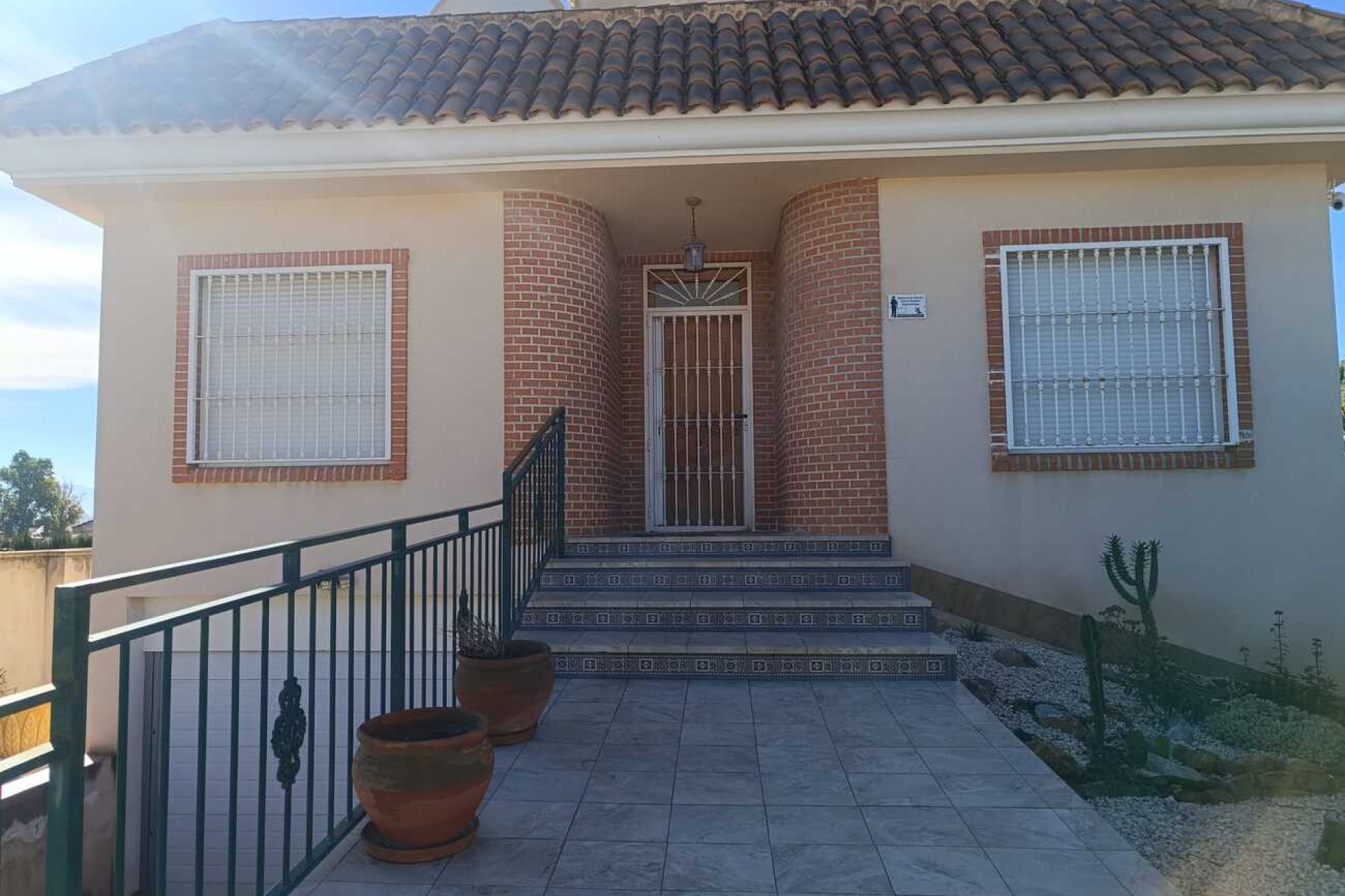 Resale - Villa -
Fortuna - El Reloj