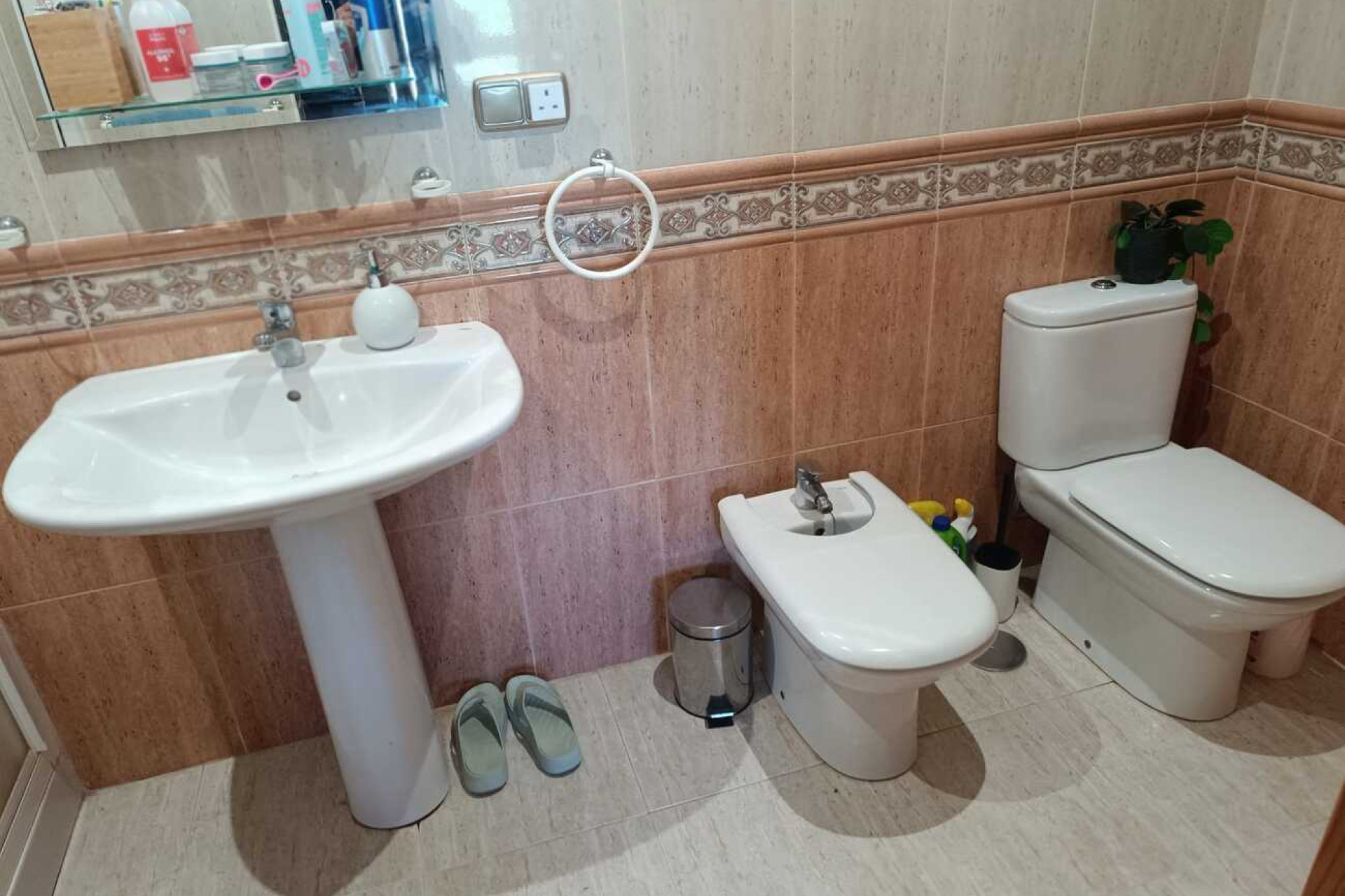 Resale - Villa -
Fortuna - El Reloj