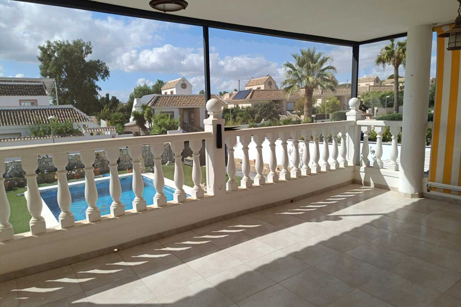 Resale - Villa -
Fortuna - El Reloj
