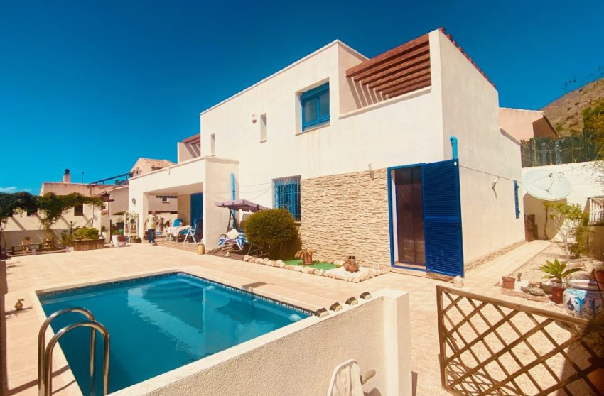 Resale - Villa -
Fortuna - FORTUNA