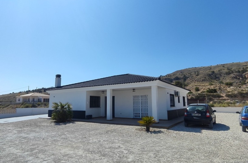 Resale - Villa -
Fortuna - FORTUNA