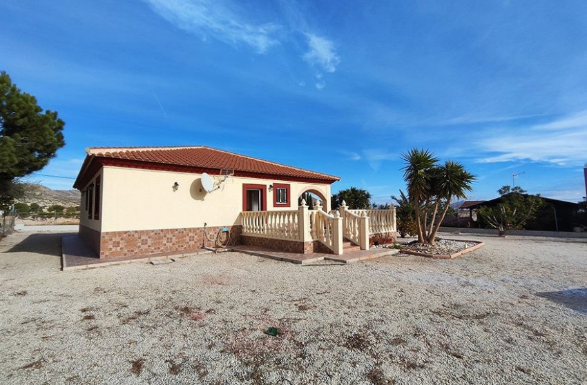 Resale - Villa -
Fortuna - FORTUNA