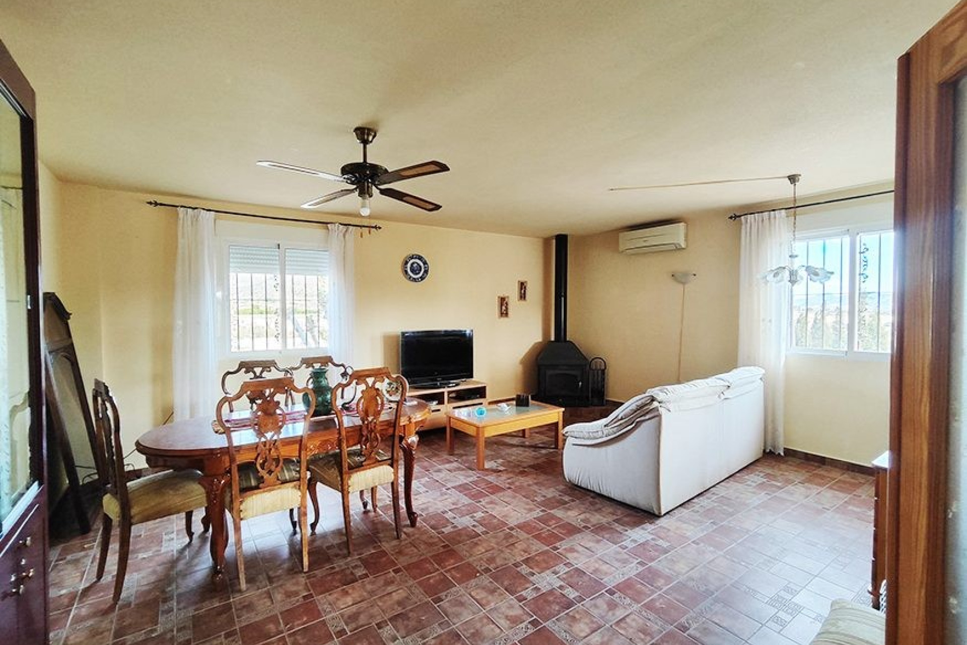 Resale - Villa -
Fortuna - FORTUNA