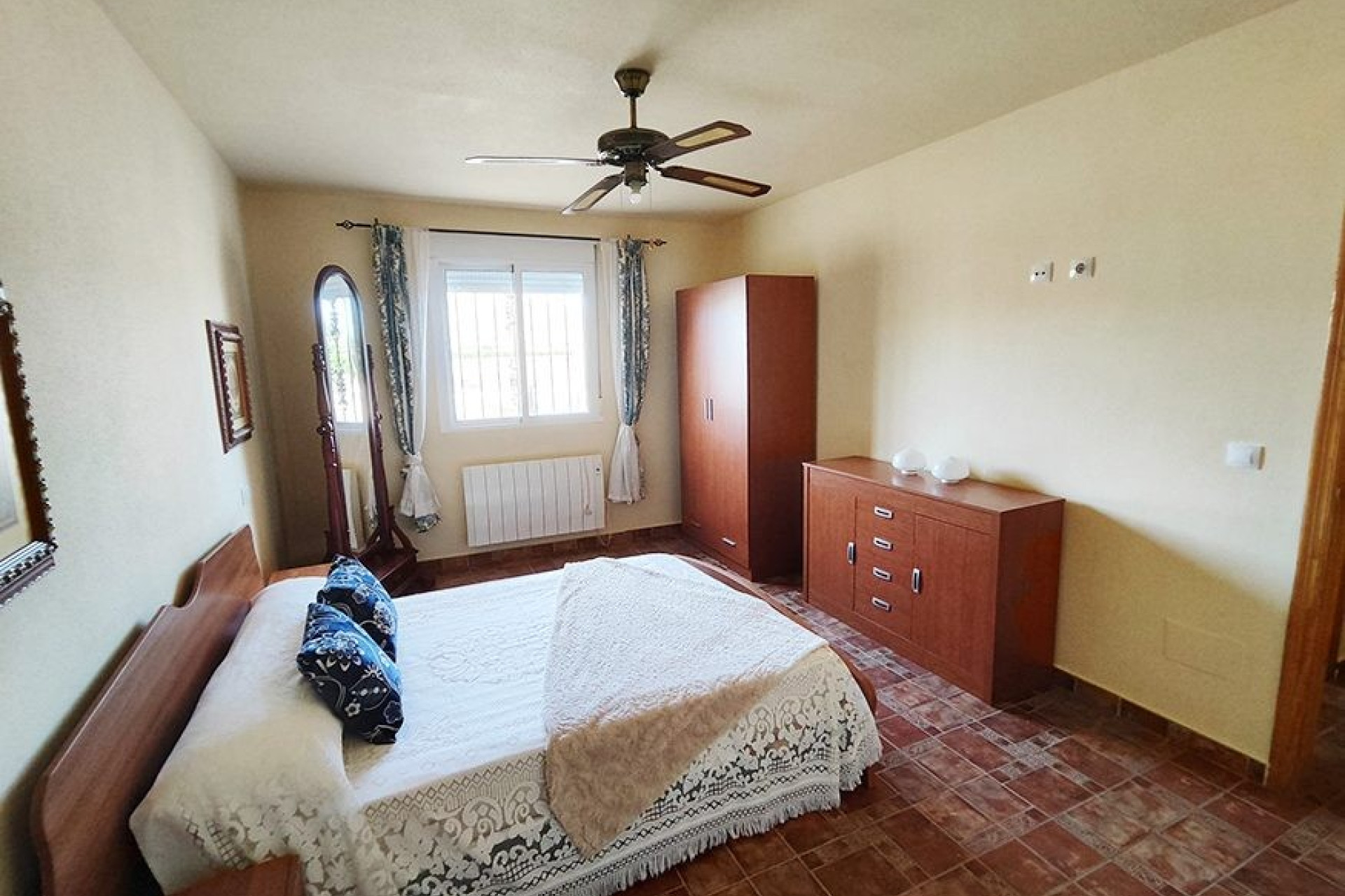 Resale - Villa -
Fortuna - FORTUNA