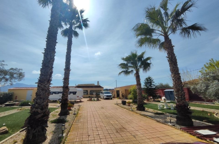 Resale - Villa -
Fortuna - FORTUNA