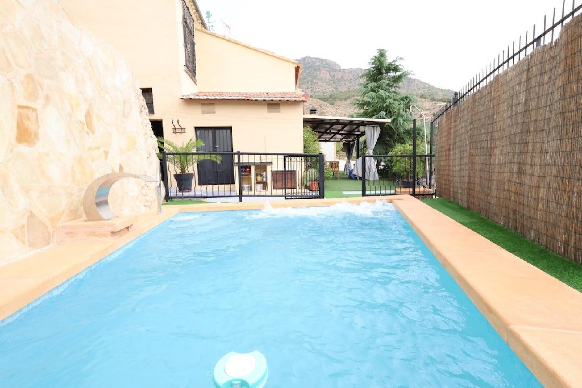 Resale - Villa -
Fortuna - Inland