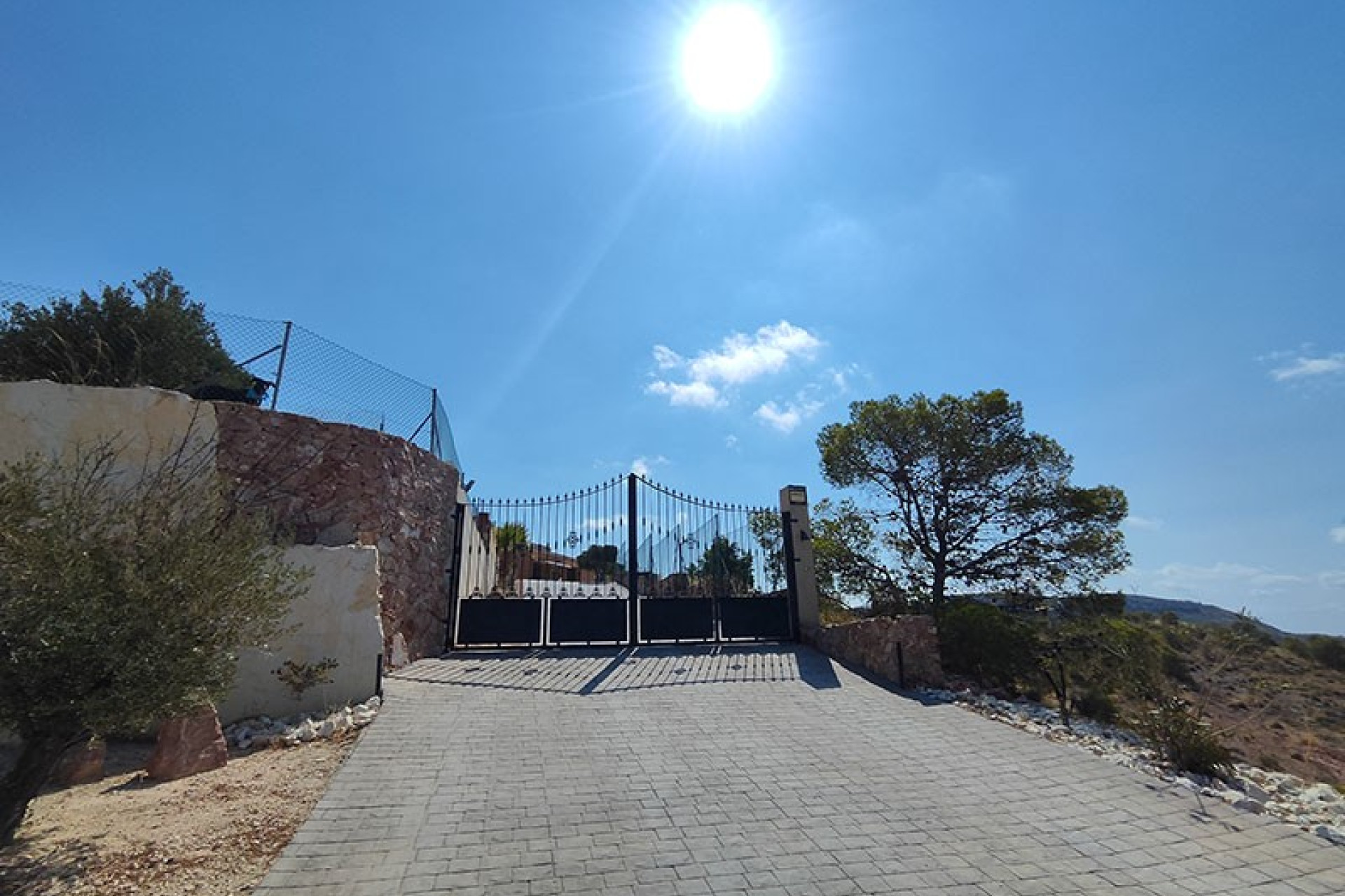 Resale - Villa -
Fortuna - Las Casicas