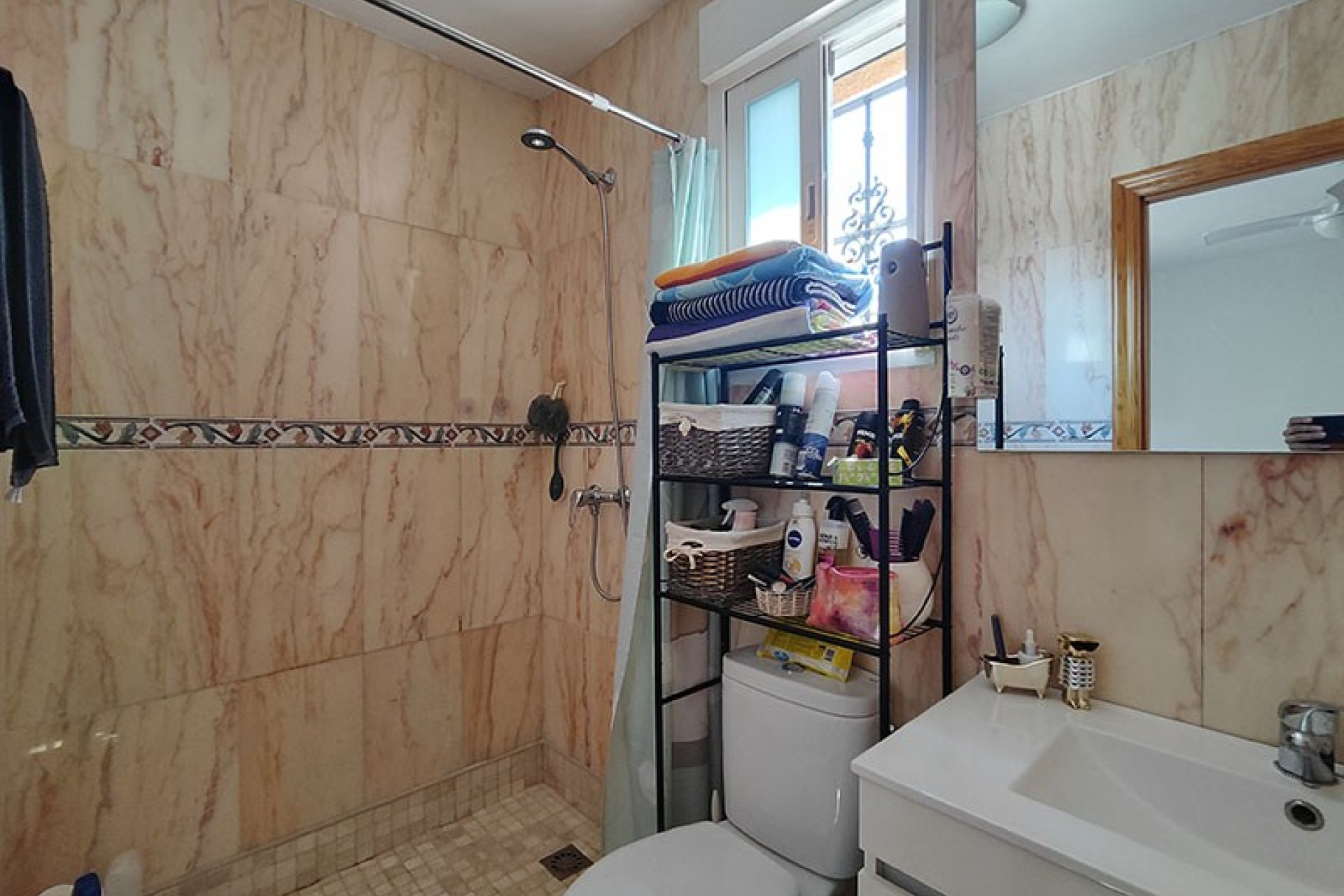 Resale - Villa -
Fortuna - Las Casicas