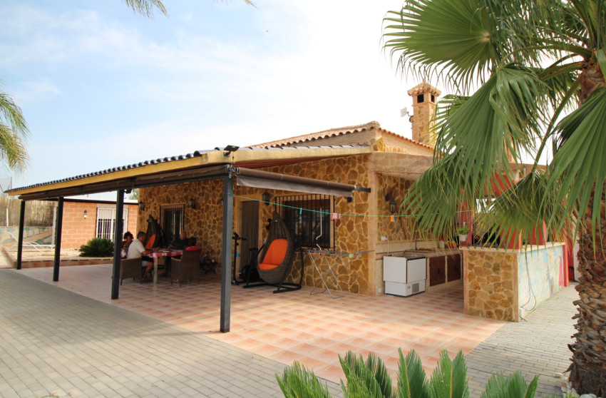 Resale - Villa -
Fortuna