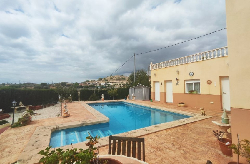 Resale - Villa -
Fortuna