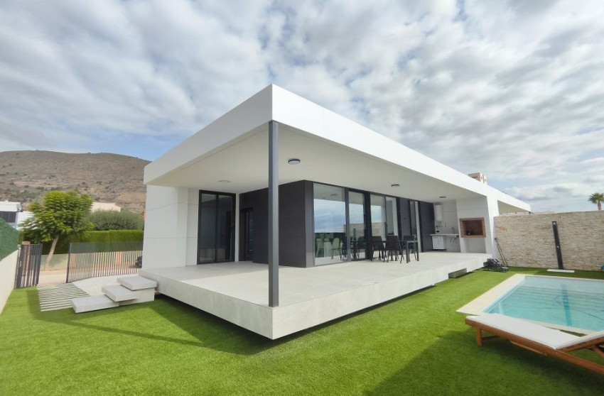 Resale - Villa -
Fortuna