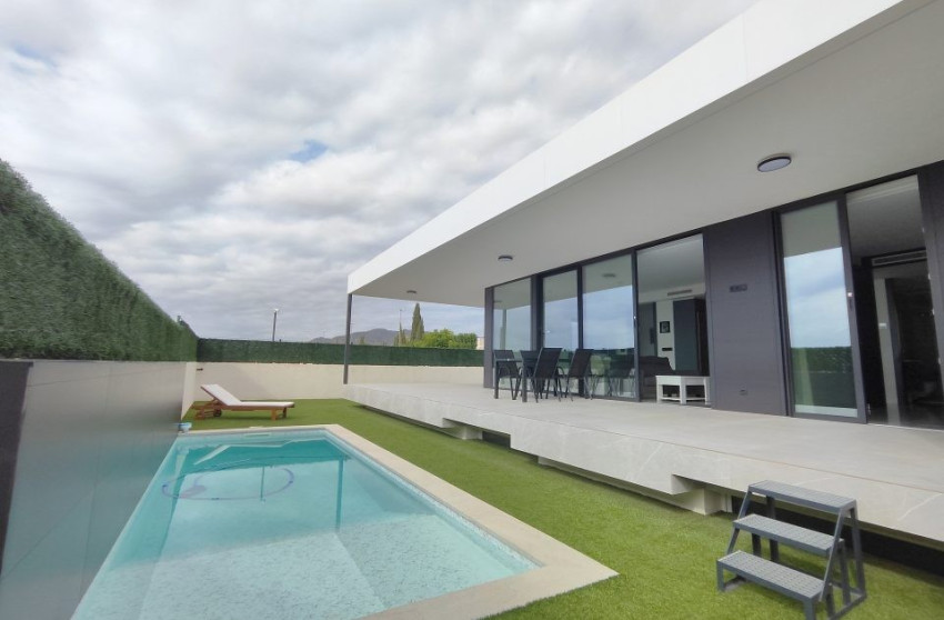 Resale - Villa -
Fortuna