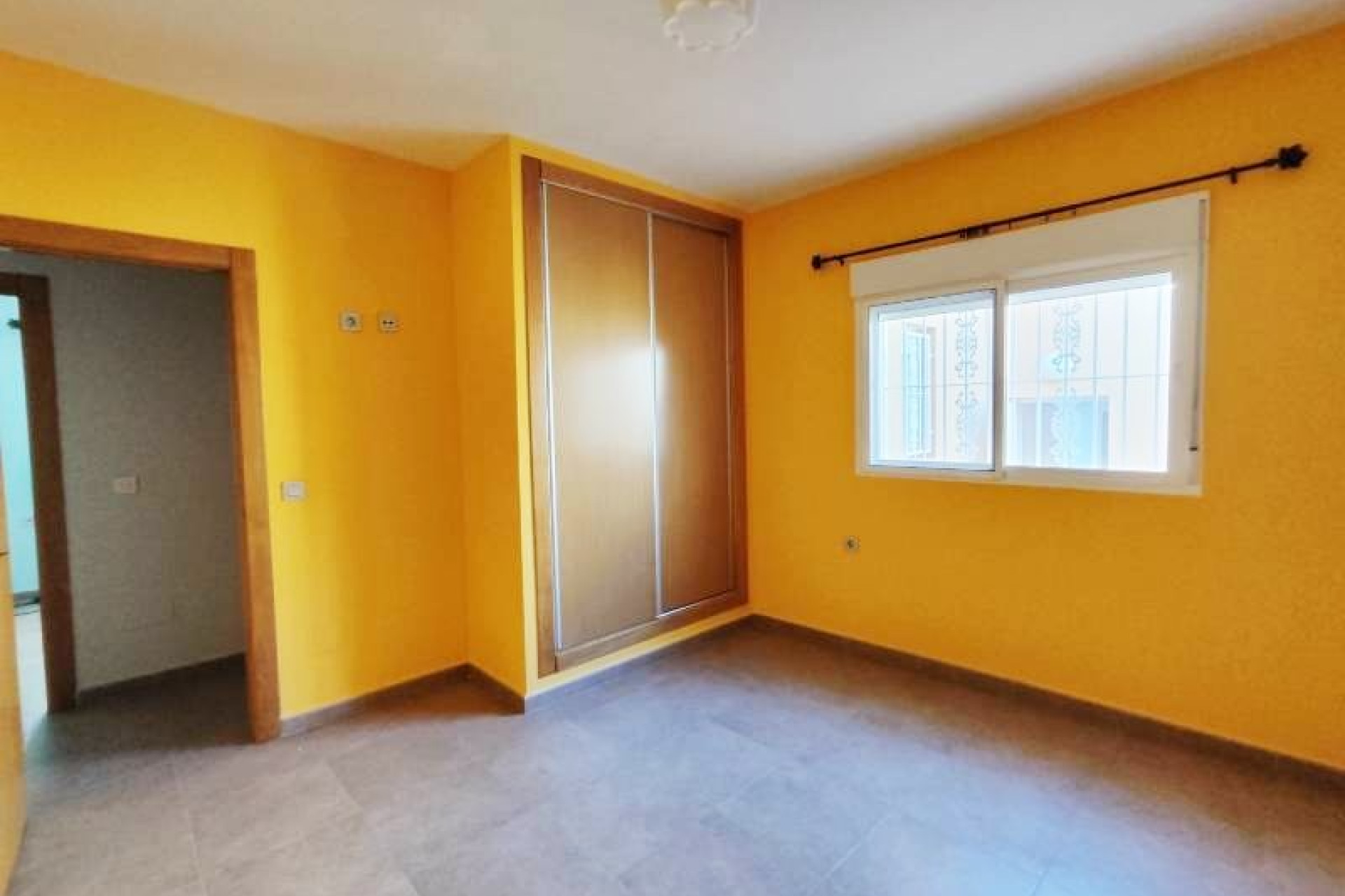 Resale - Villa -
Fortuna