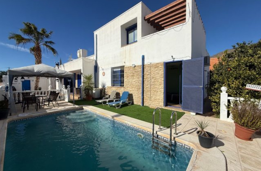 Resale - Villa -
Fortuna